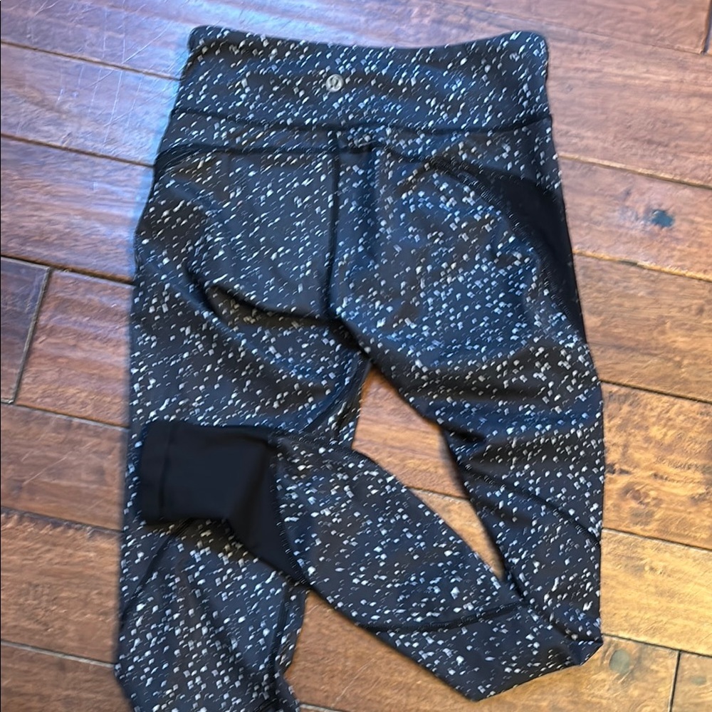 Lululemon Bundle Of (2) Size 4 - image 4